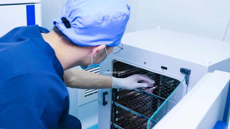 52歲的失去獨立的卵子可以分開生孩子嗎？你應該再生看醫生嗎？