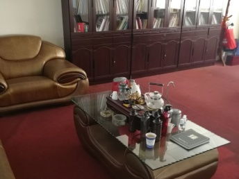 圖 公司搬遷,大批7成新辦公家具,包括組合沙發(fā) 茶幾 辦 上海辦公用品